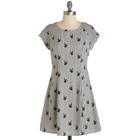Modcloth Flocks to Love Dress - Picture 1 of 4